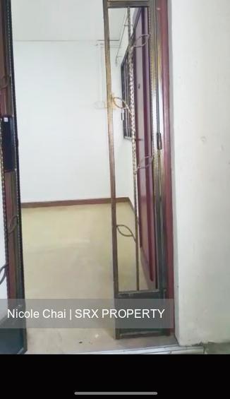 Yishun Street 21 thumbnail photo